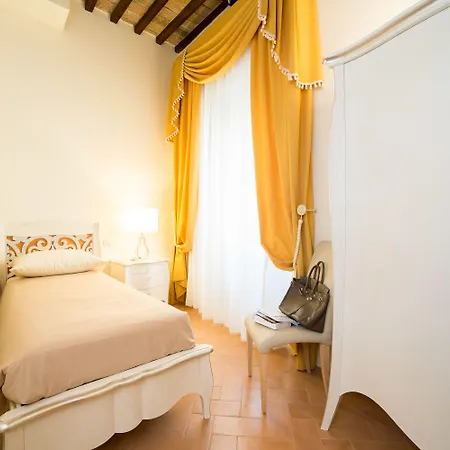 Palazzo Gentili * San Severino Marche