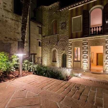 Palazzo Gentili * San Severino Marche