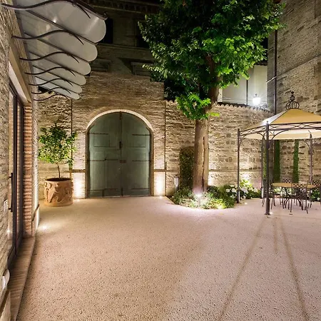Palazzo Gentili * San Severino Marche